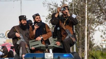 Nach Straßenprotesten: Taliban verbieten Regierungsbeamten Smartphone-Nutzung