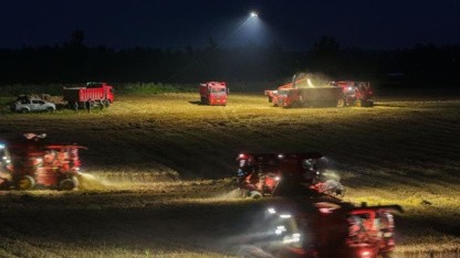 Nachtschicht auf dem Feld: Chinas Drohnen sind schwebende Scheinwerfer für die Ernte