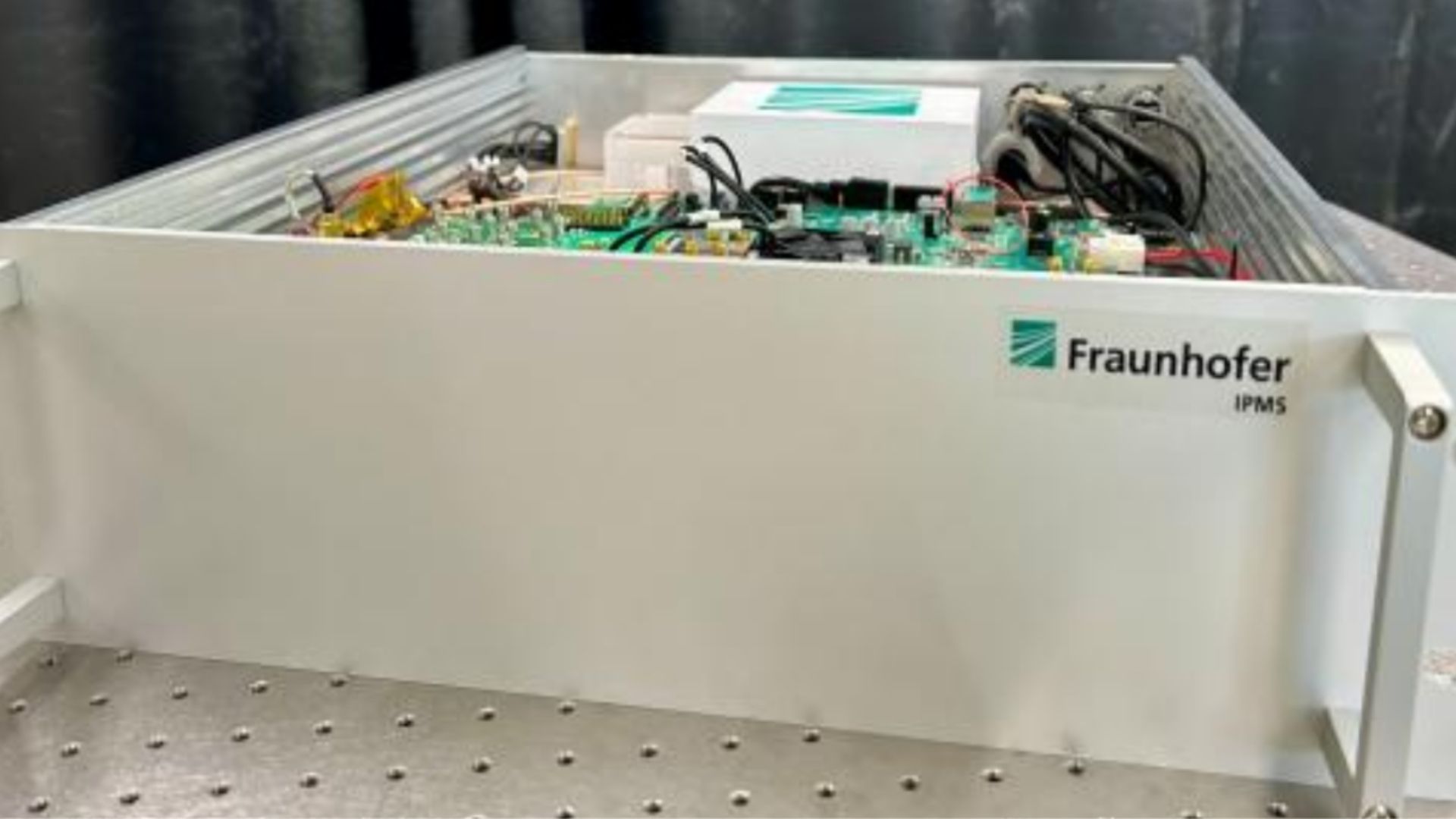 Q-dice: new quantum random number generator achieves 4.1 Gbit/s throughput