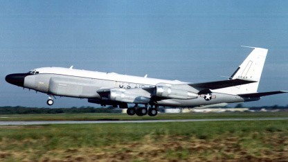RC-135 Rivet Joint: Spionageflugzeug soll Drohnen als verlängerten Arm bekommen