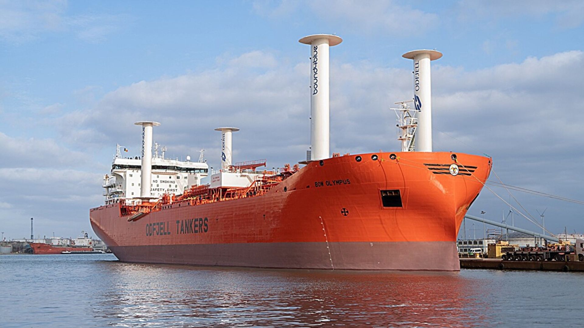 Scientists map complex maritime winds to maximize fuel savings from ship sails