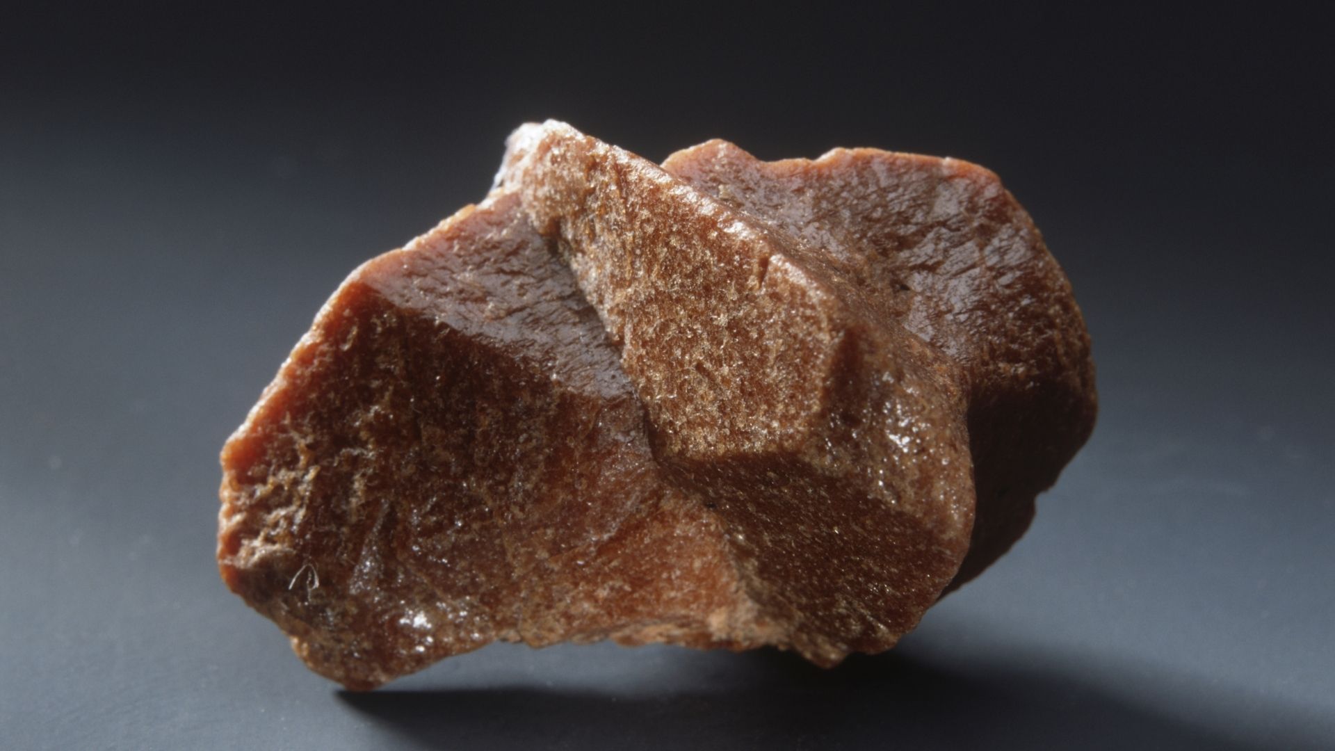 Scientists observe elusive thorium-thorium bonding, a first for heavy elements