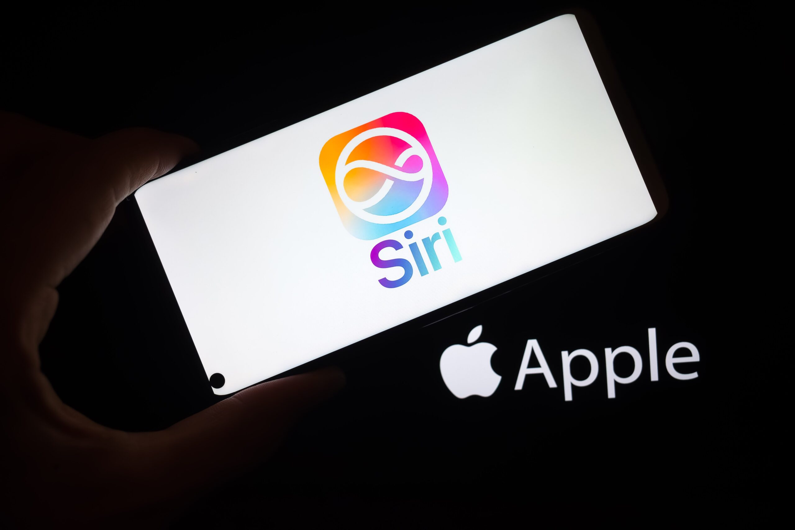 Siri AI is not into you, Apples Craig Federighi says