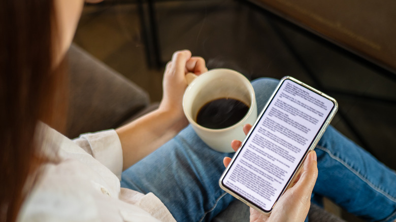 The Kindle app for iOS has features your aging Kindle doesn’t