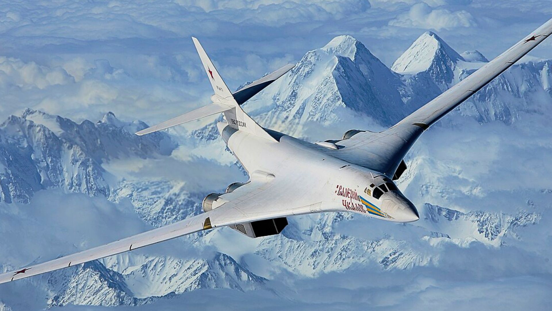 The world’s most powerful bomber isn’t the B-2 or B-52, it’s Russia’s Tu-160
