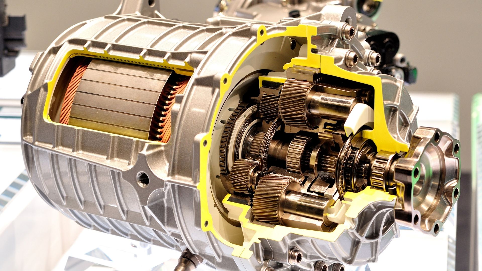 This patented drivetrain could make hybrid vehicles simpler, lighter, and smarter