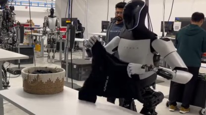 Trainingsmaterial: Indische Fabrikarbeiter filmen sich für KI-Roboter