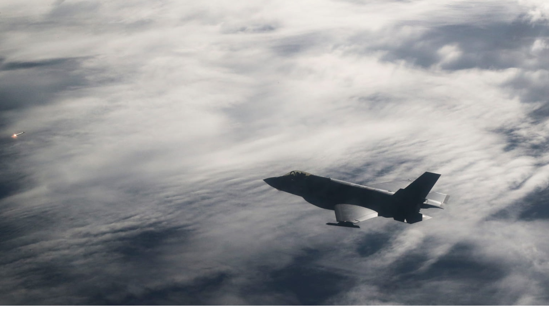 US Navy awards Raytheon $1.1B to expand AIM-9X missile production capacity