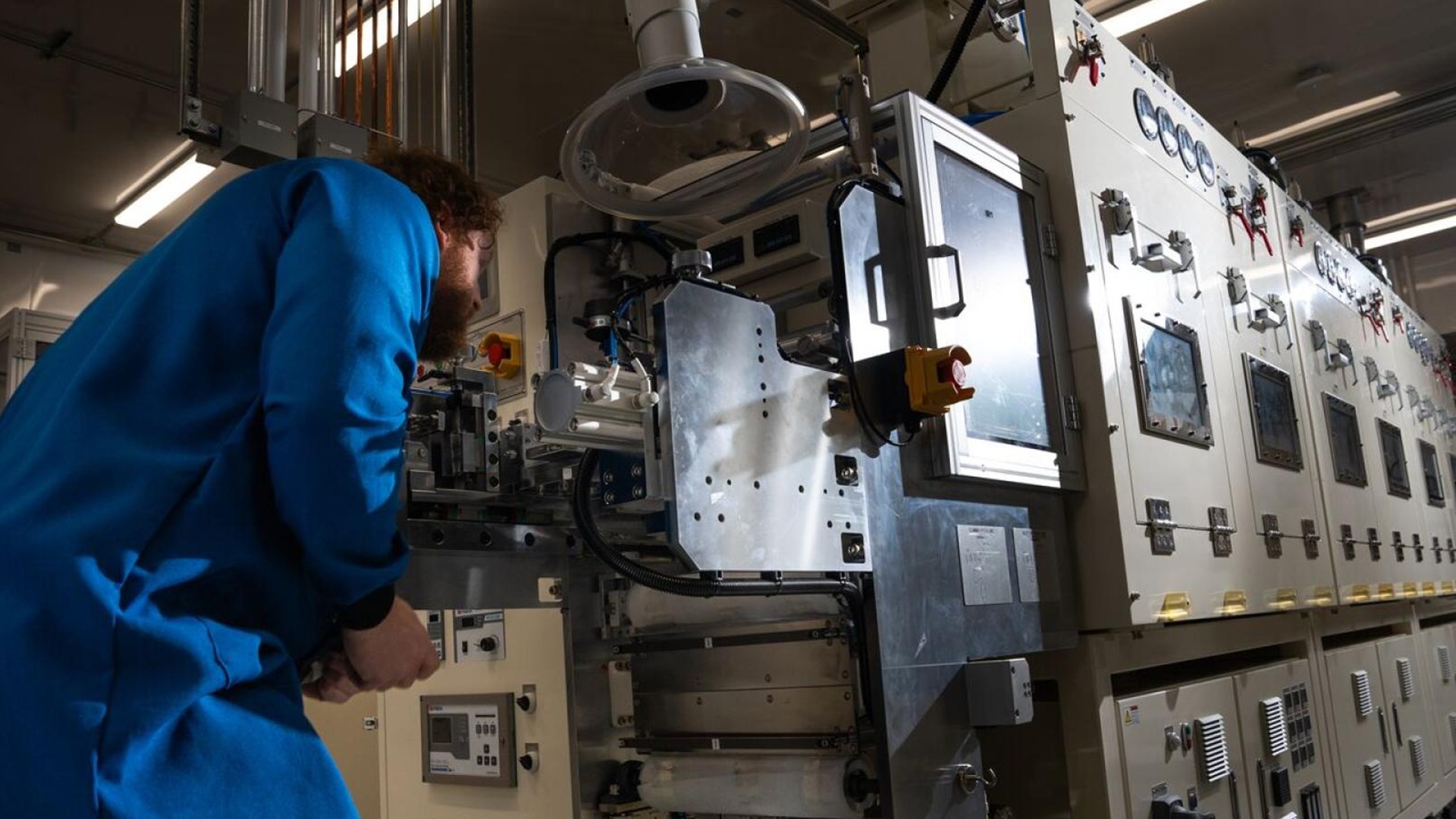 US opens first national lab production line for safer grid-scale batteries