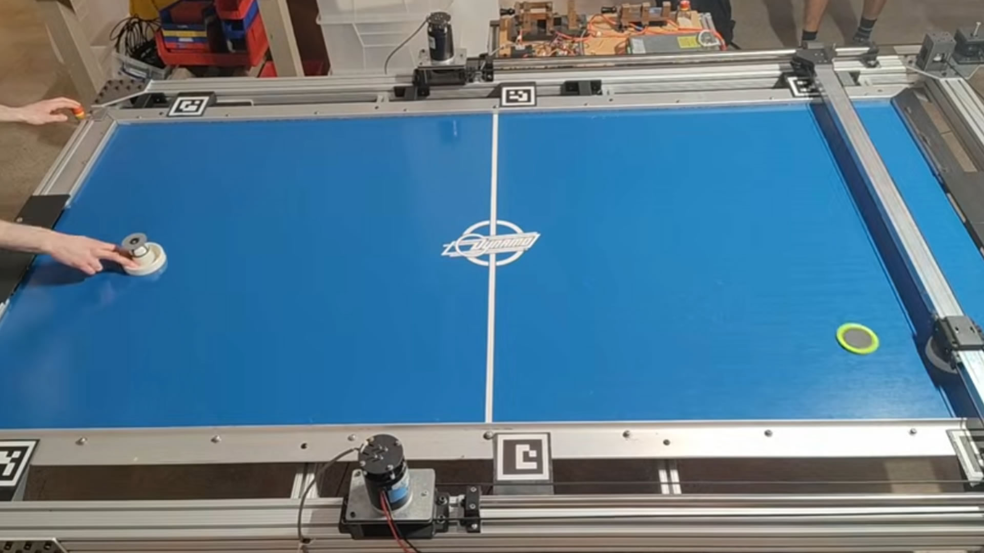 Video: Robot masters air hockey, learns to beat humans without ever touching real table