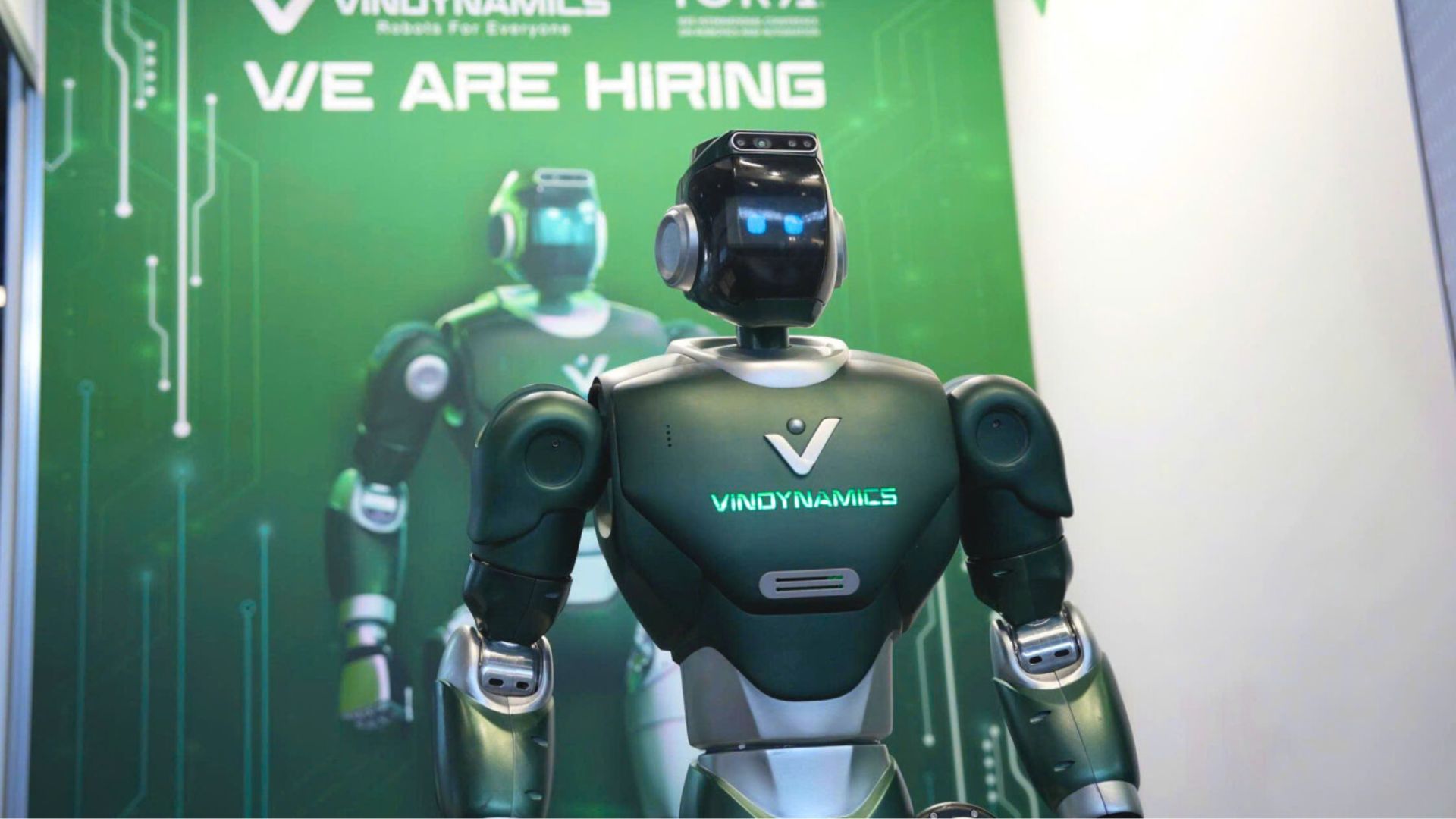 Watch: Vietnam’s first humanoid robot Dyno targets security and household roles