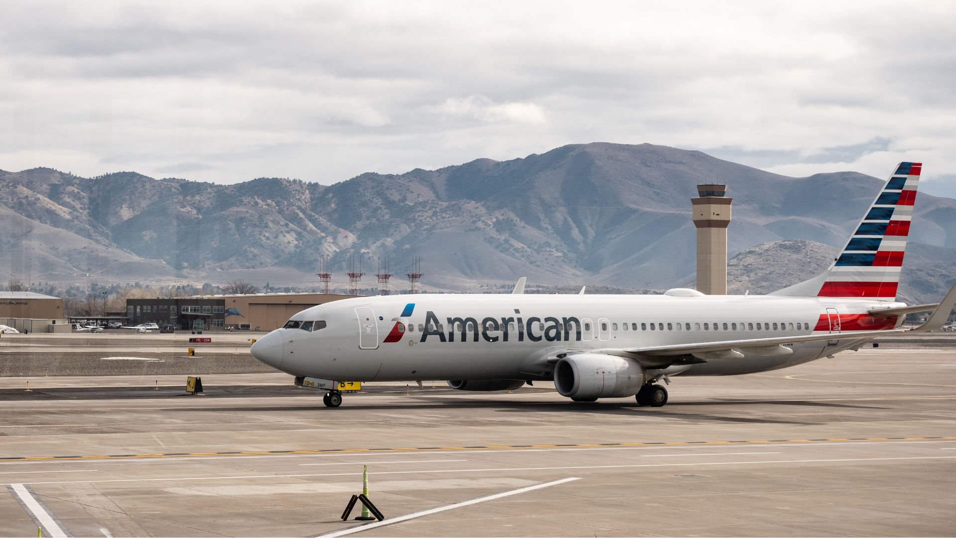American Airlines briefly grounded in U.S. by IT issue