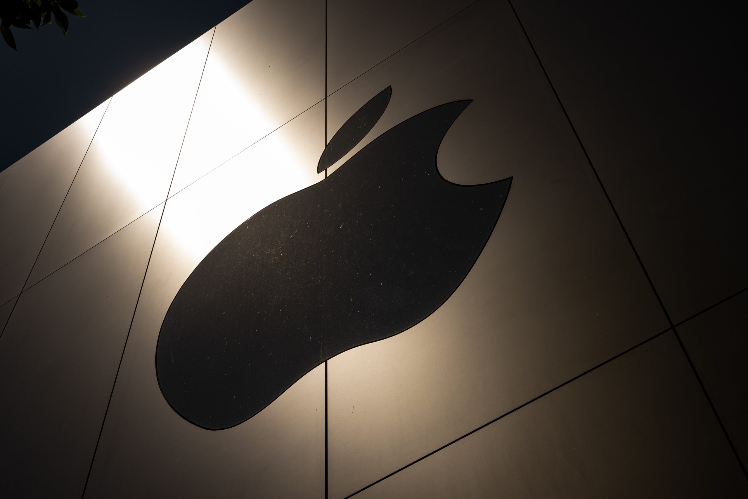 Apple said to delay smart glasses launch after Meta backlash