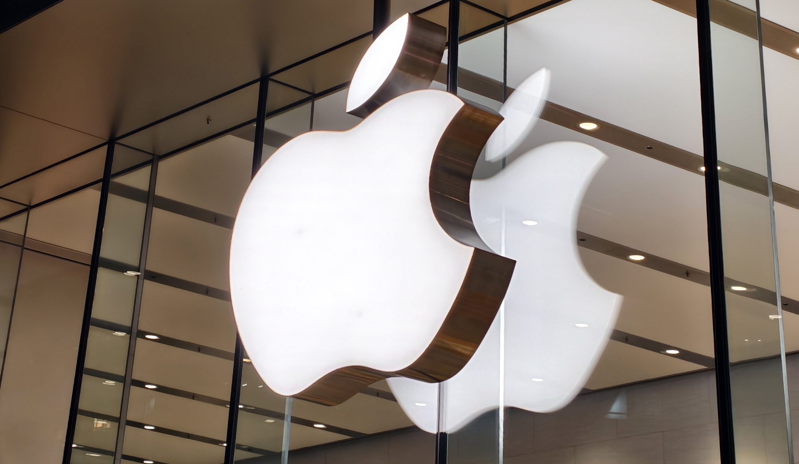 Apple Store app will soon get an AI shopping assistant