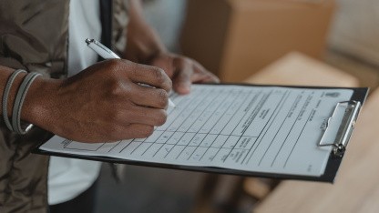 Arbeitsschutz: Wegfall der Prüfpflicht für Bürogeräte fraglich