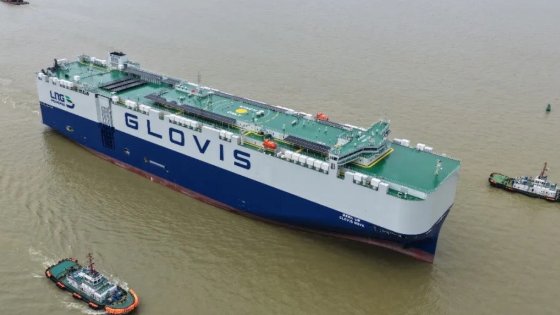 China delivers world’s first 10,800-vehicle ship with 200 kW solar power system