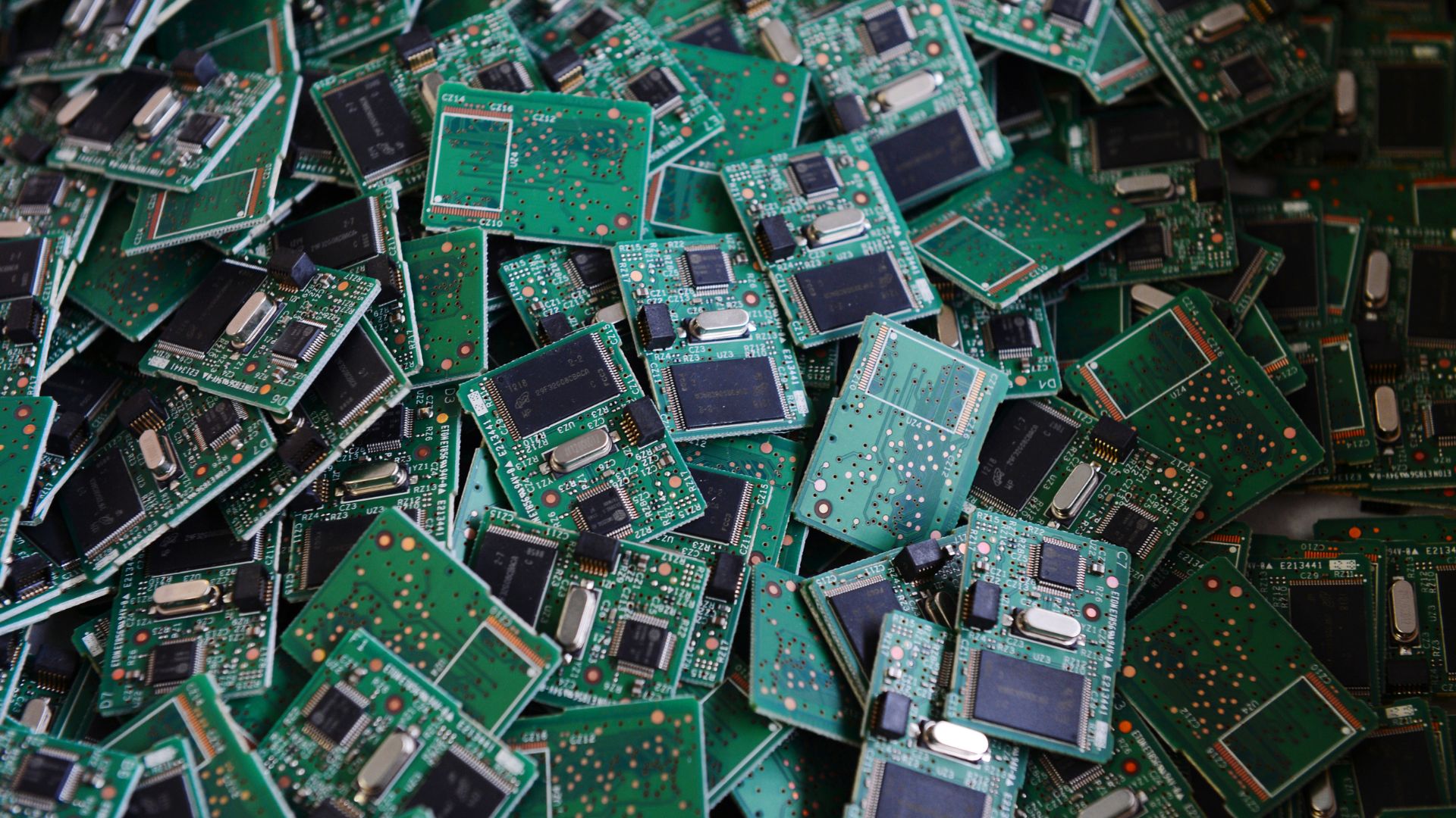Chinese firm hits one million monthly micro SSD production milestone for edge computing
