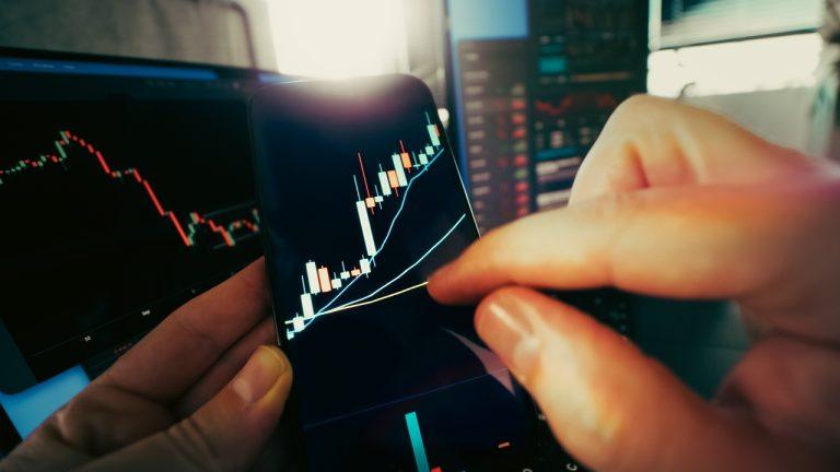 Dexe Slides 10% From $48.91 Peak as Traders Question Whether Its Rally Can Hold