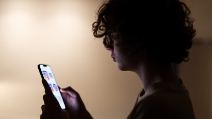 Doomscrolling: Verbraucherschützer gegen Social-Media-Verbot für Kinder