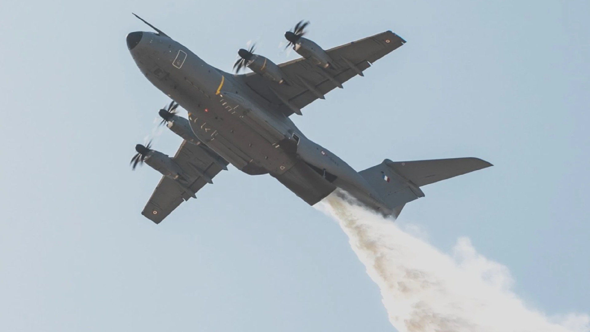 First-ever real deployment: Airbus A400M uses firefighting kit to fight French wildfires