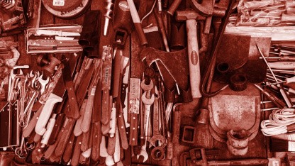 (g+) Softwareentwicklung: Warum zu viele Tools IT-Teams langsamer machen
