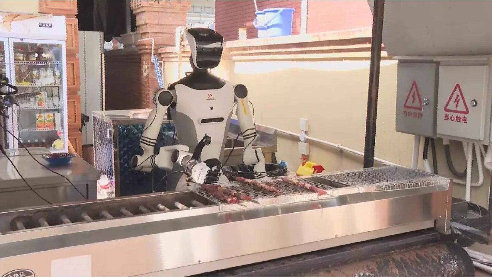 Humanoid robot grills kebabs, cooks Chinese dishes in impressive live AI demo