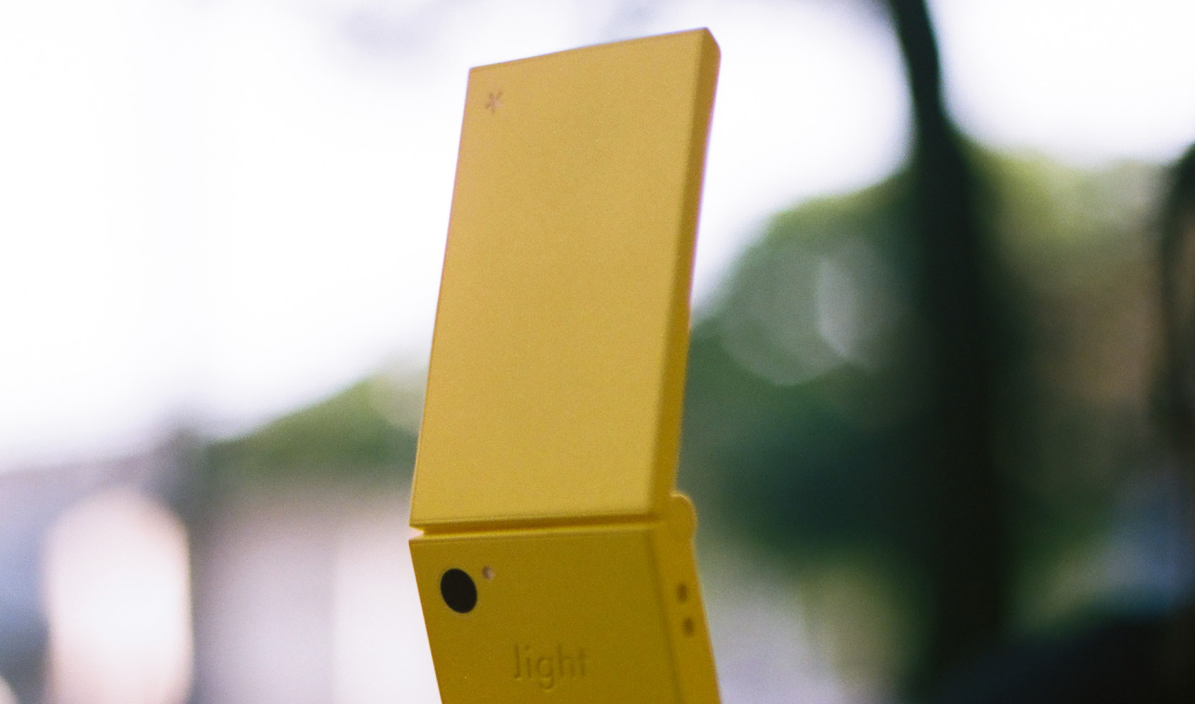 Light Flip is a minimalistic, cheap flip phone that wont distract you