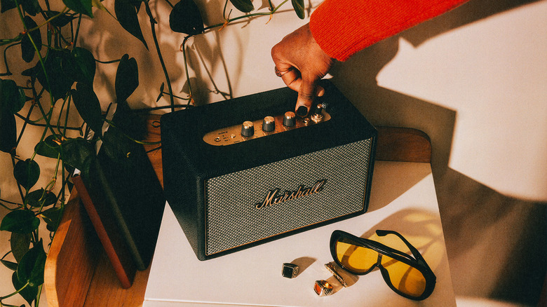 Marshall’s Acton IV and Stanmore IV speakers come with customizable buttons