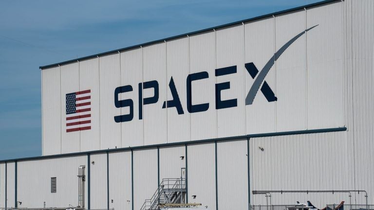 Musk’s SpaceX Delays Starship’s 13th Flight to Friday as Company Stock Trades at Just $118
