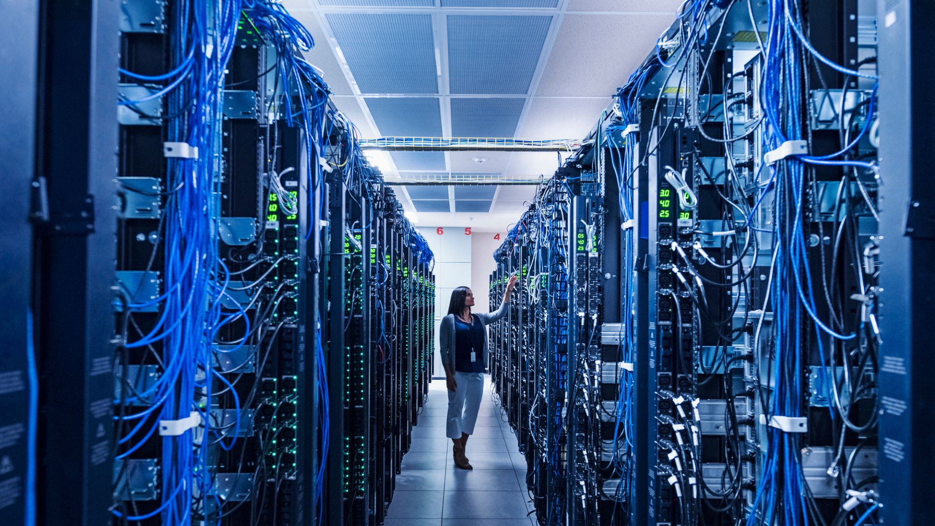 New battery system pairs lithium and sodium cells to protect data centers from outages