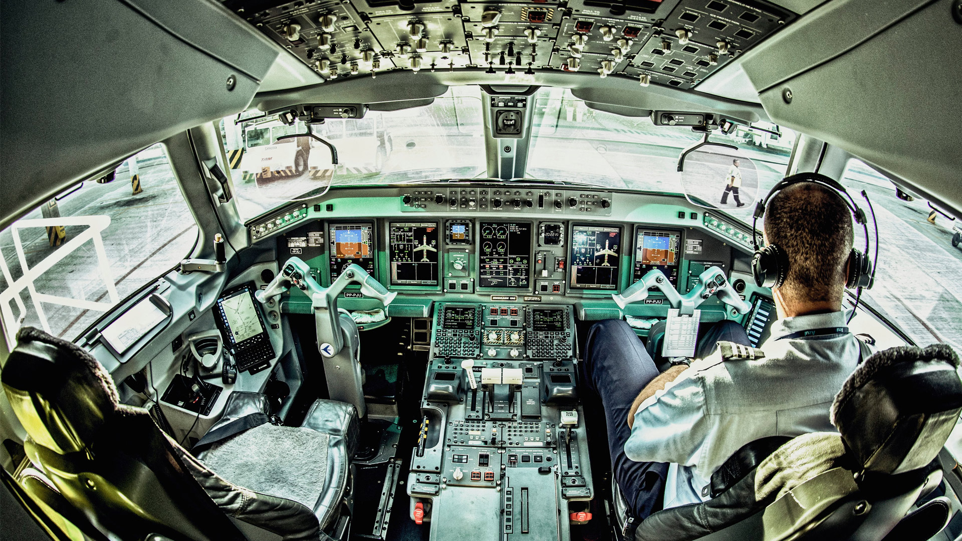 New safety-critical cockpit automation engine unveiled to minimize flight plan data errors
