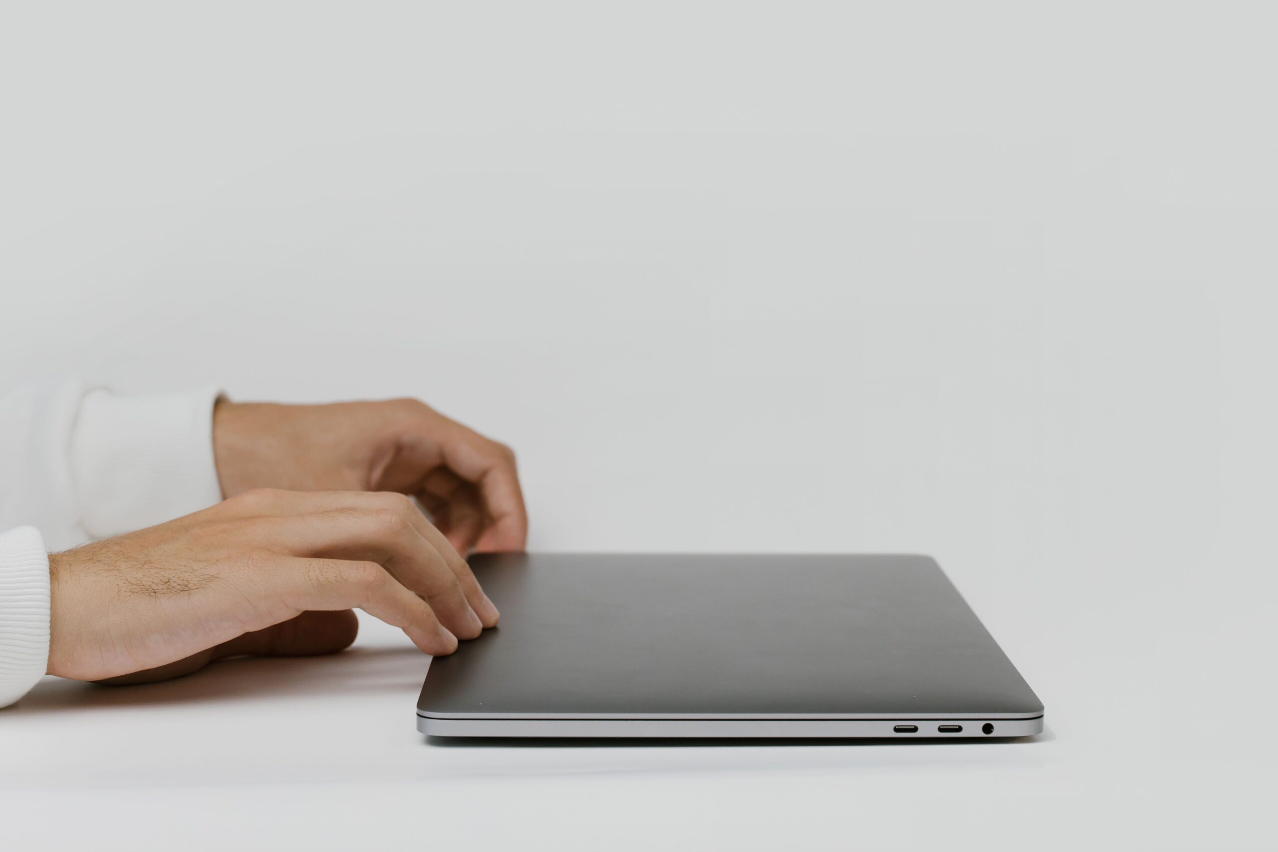 Send unlimited large files for $70 with this secure transfer tool