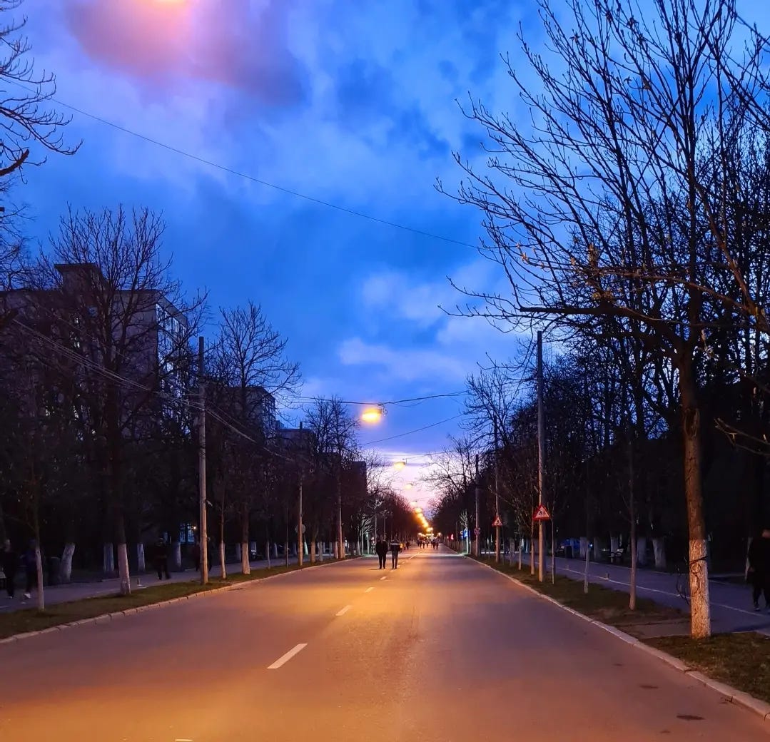 Tourist In My Home Town #9 — Sweet Childhood