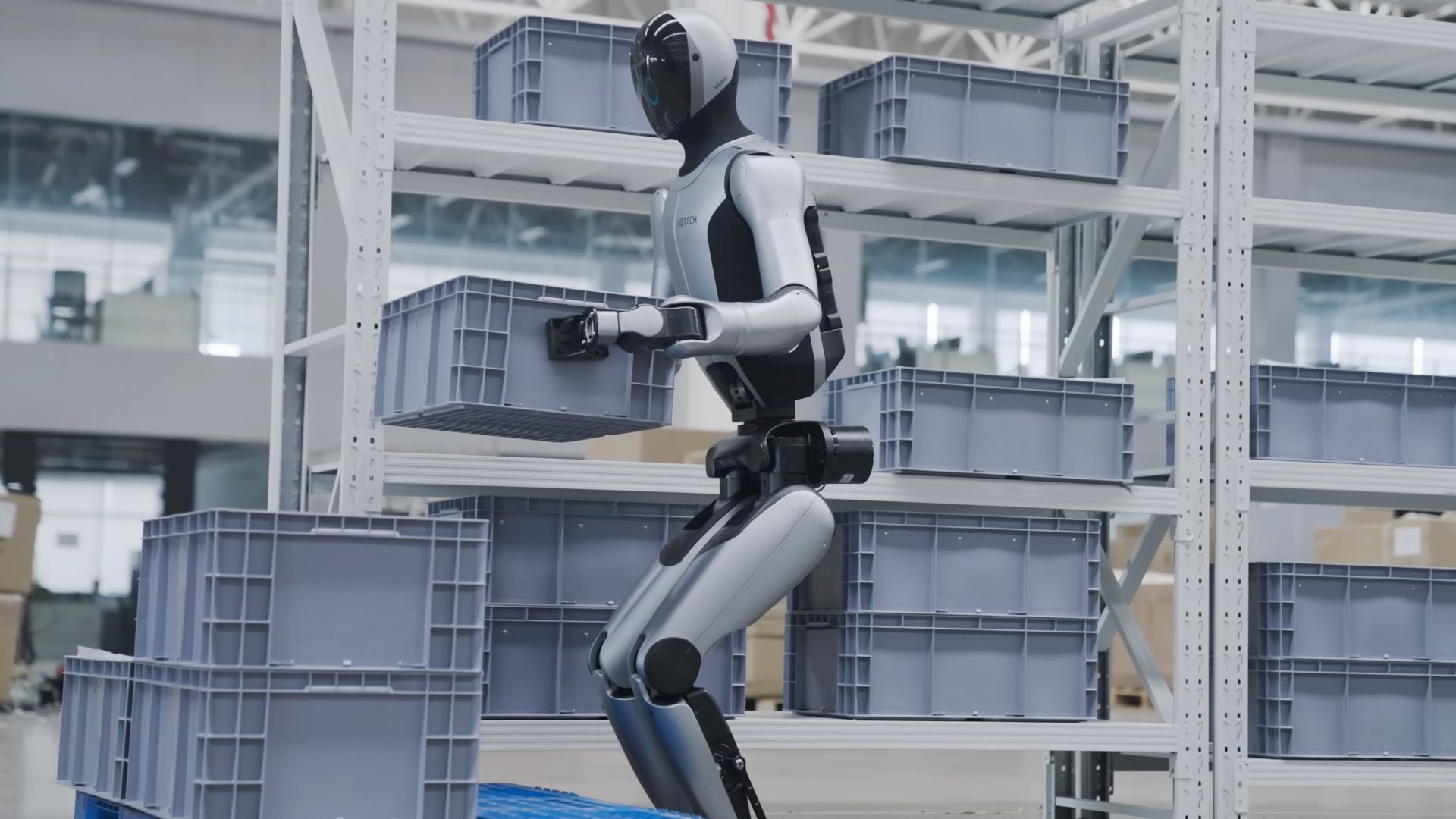 UBTech’s humanoid robots deployed to control crowds at China’s busy international border
