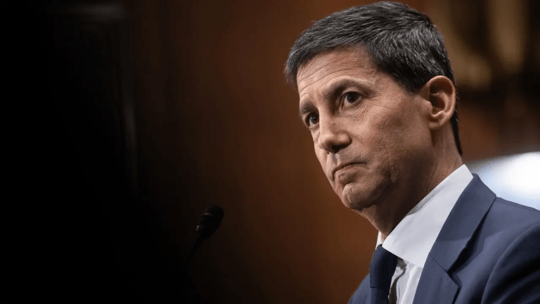 ‘We Do Not Want to Be in the Bailout Business’: Fed Chair Warns Crypto Is on Its Own