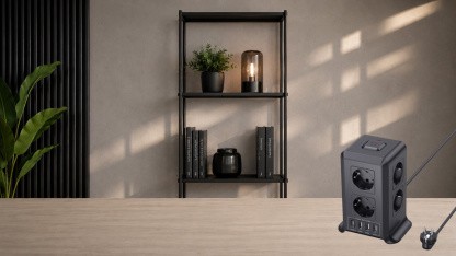 Anzeige: Steckdosenturm mit AC, USB und Schalter für 23,79 Euro bei Amazon