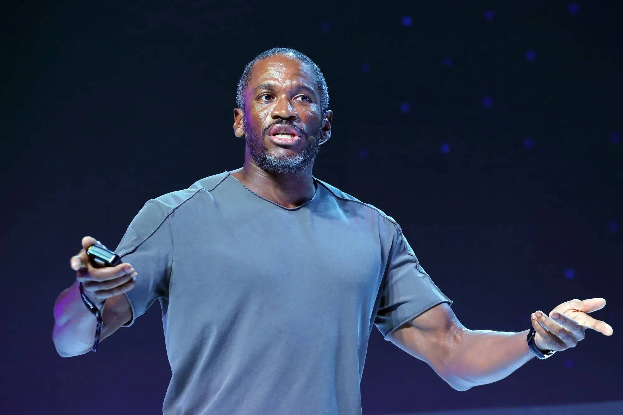 Arthur Hayes Returns to Build a Token for AI Agents