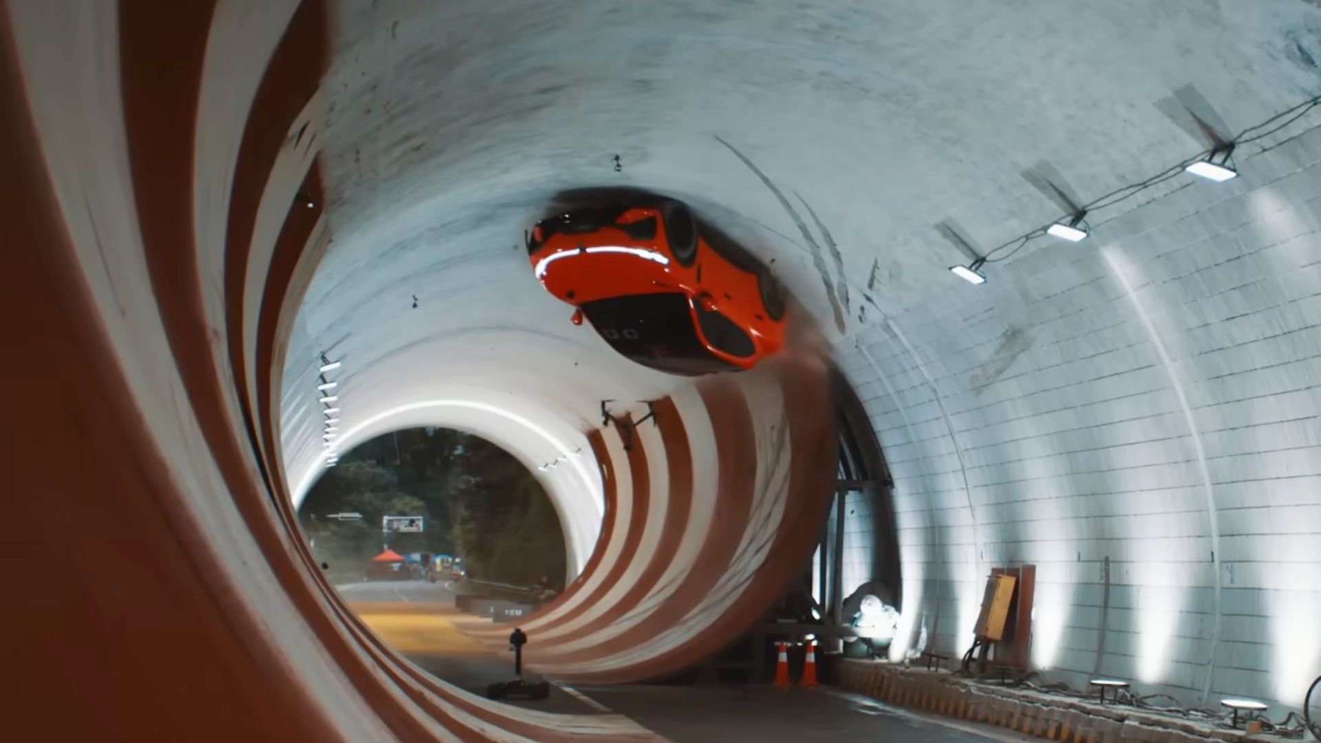 Chinese EV completes 360° tunnel loop at 80.7 mph, uncut footage answers skeptics