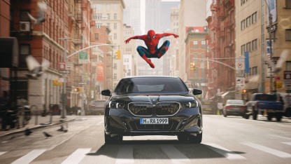 In-Car-Entertainment: BMW zeigt Spider-Man-Werbung auf Auto-Displays