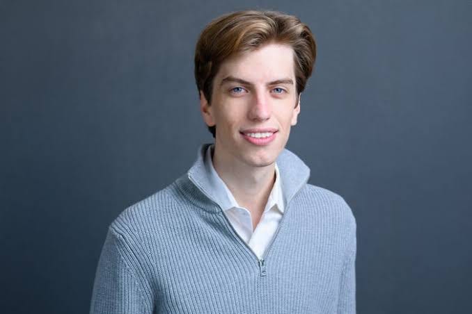 Leopold Aschenbrenner: The AI Visionary Who Almost Lost It All