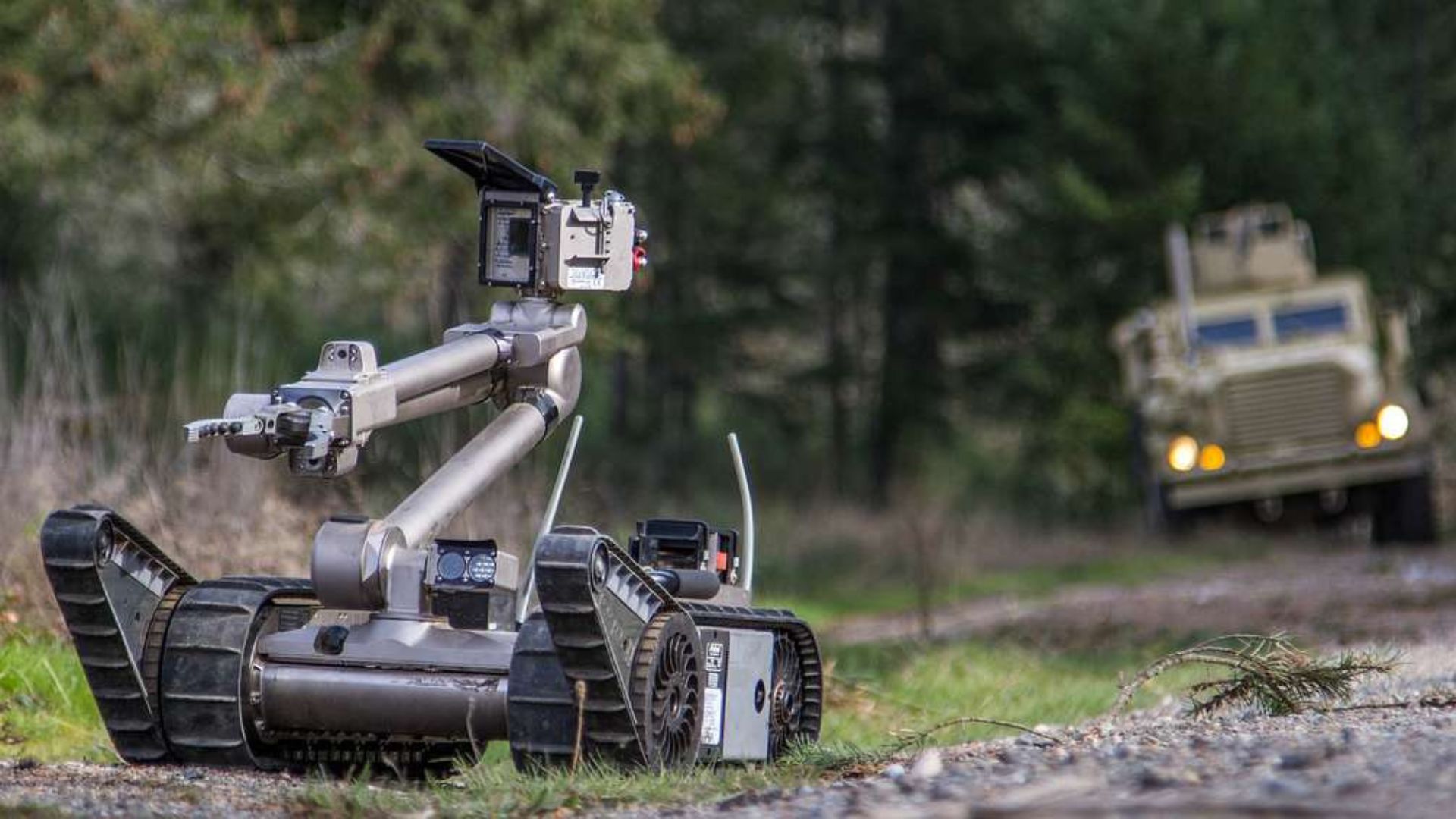 U.S. Army tests six autonomous UGVs for frontline resupply and casualty evacuation