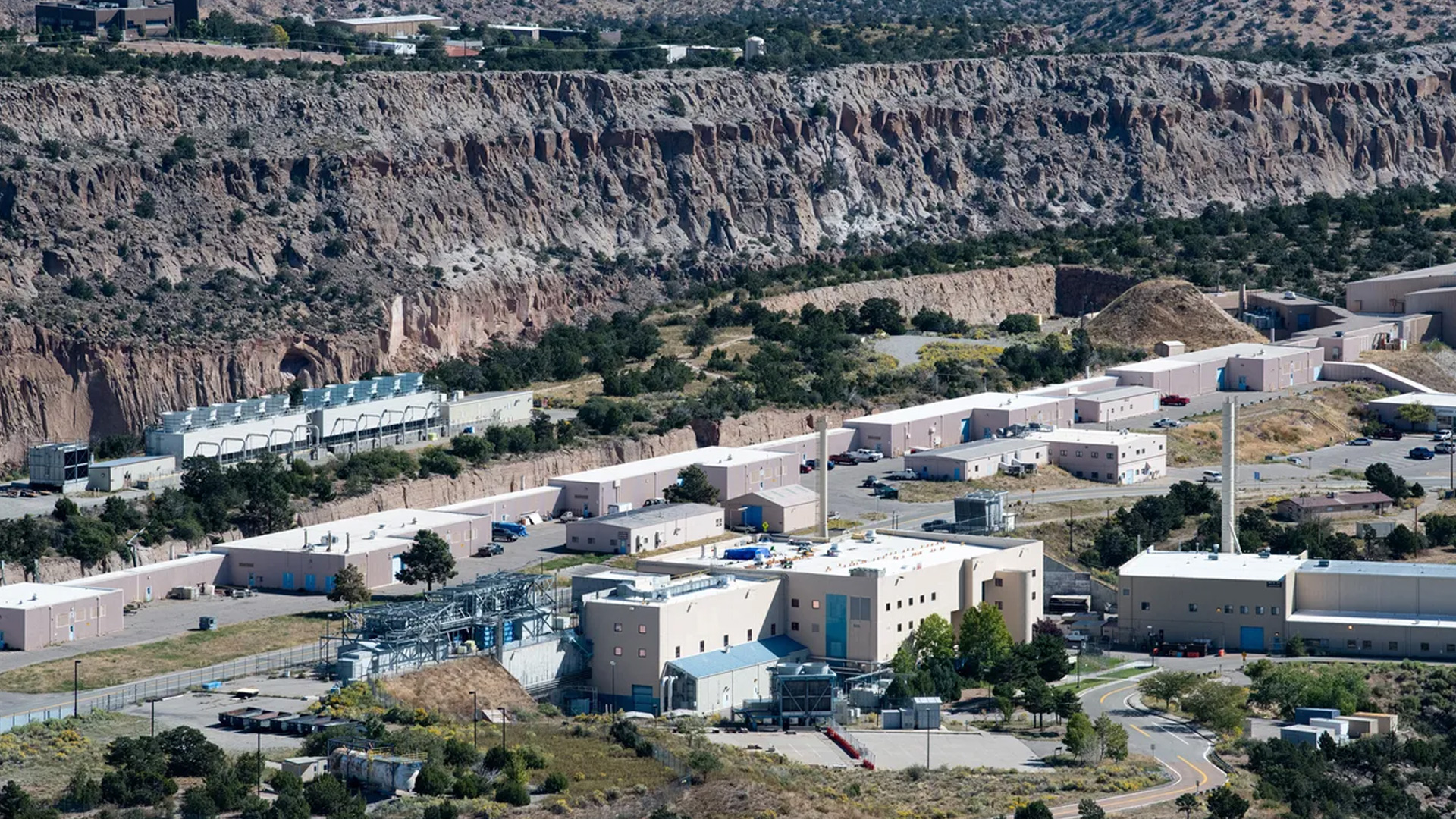 50-year-old accelerator at Los Alamos lab gets green light to design billion-dollar upgrade