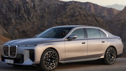 Dienstwagen-Check 2026: Das 800-Volt-Problem der elektrischen Luxusklasse