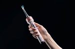 Dyson stellt elektrische Zahnbürste mit Kamera vor