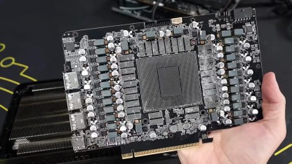 Entlötet: Nvidia-Grafikkarte ohne GPU und Speicher verkauft