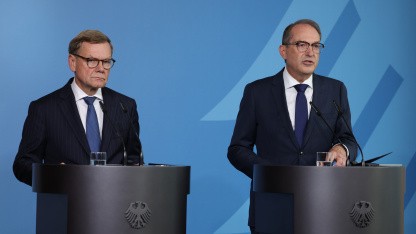 Flughafen Leipzig/Halle: Regierung weist Russland Verantwortung für Anschlagsversuch zu