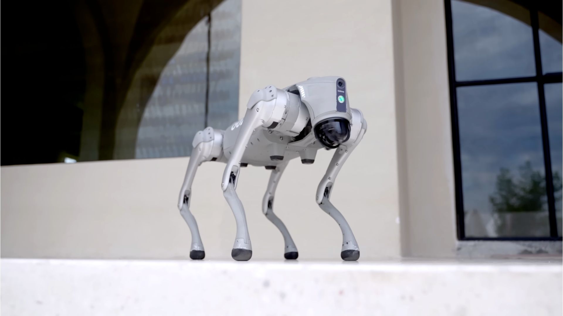 Four-legged robot learns to jump through tight gaps without human help