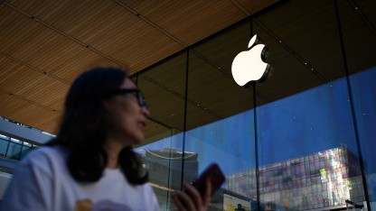 (g+) Opinion: A $2,000 iPhone Gives Apple’s New CEO His Steve Jobs Moment
