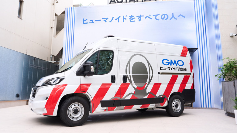 Japanese company develops a humanoid robot ‘ambulance’ for on-the-spot repairs