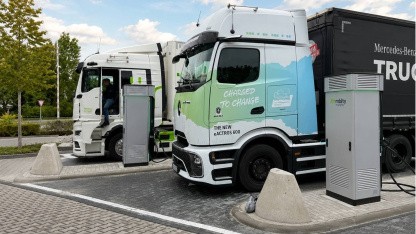 Mobilität: Bau des bundesweiten E-Lkw-Ladenetzes an Autobahnen startet